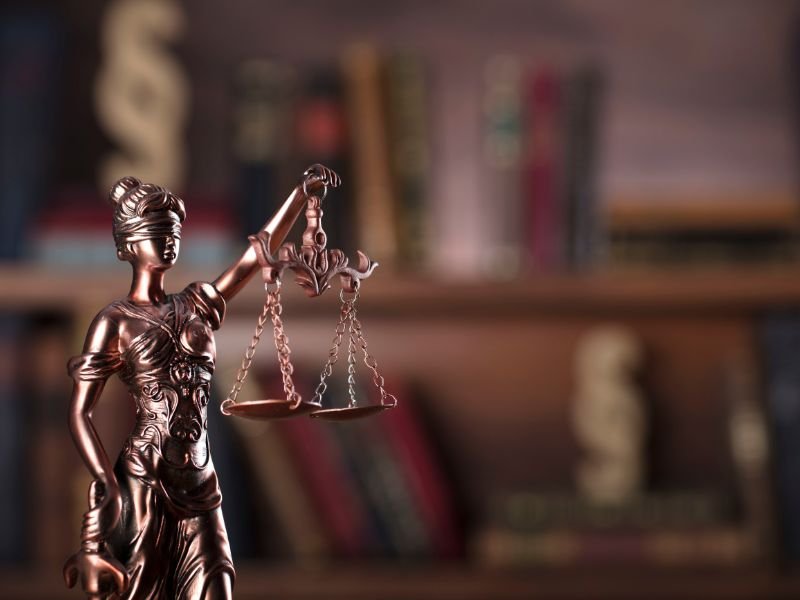 Crescem os Casos de Judicializacao da Saude no Brasil Pacientes Recorrem a Justica para Garantir Tratamentos