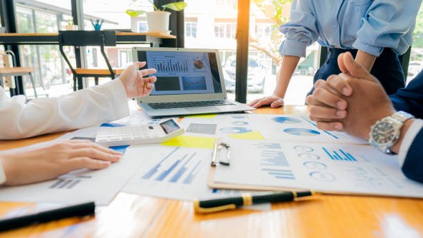 Aprenda a controlar permissões e acessos de agentes corporativos, definindo limites, níveis de autonomia e regras para proteger dados e sistemas.